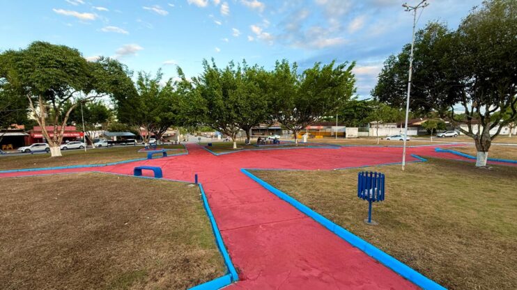 Praça da Colônia é requalificada e o distrito recebe grande ação de serviços públicos 11