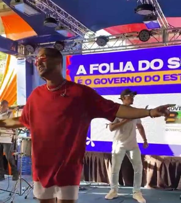 Fabinho F. Play leva público ao delírio em show eletrizante em Paripe 4