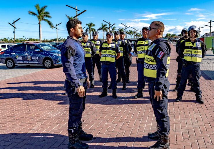 Apoio da Guarda Civil Municipal e CAF reforça ordenamento do trânsito em Porto Seguro 19