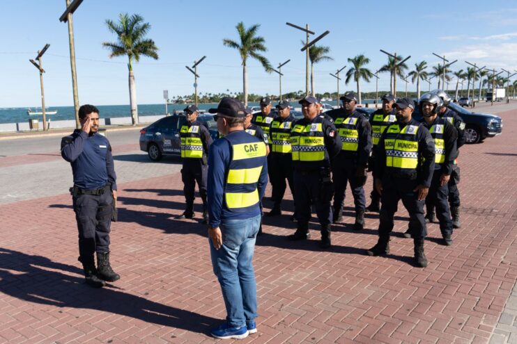 Apoio da Guarda Civil Municipal e CAF reforça ordenamento do trânsito em Porto Seguro 14