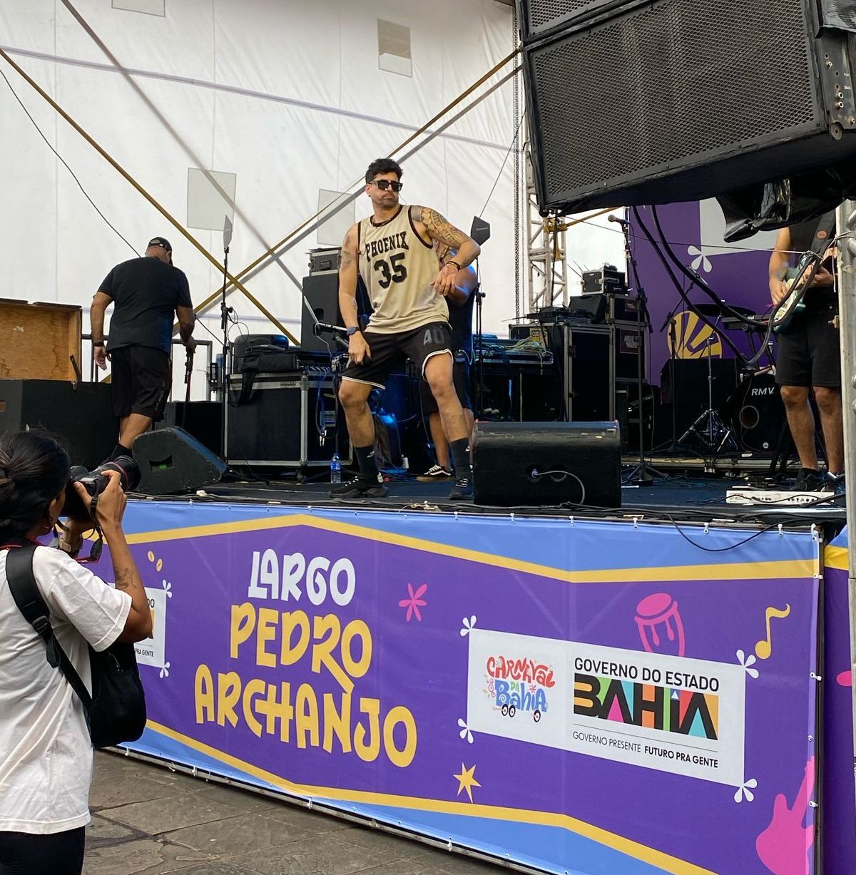 Léo Fera & Forrozão anima foliões no Largo Pedro Arcanjo 4