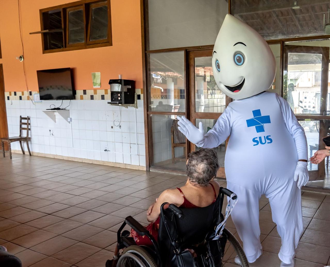 Prefeitura de Porto Seguro promove ação de vacinação contra a Influenza no Lar de Idosos 5