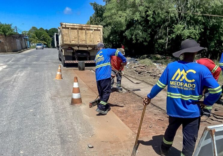 Operação tapa-buracos melhora acesso entre o Hospital Luís Eduardo e o bairro Parque Ecológico 24