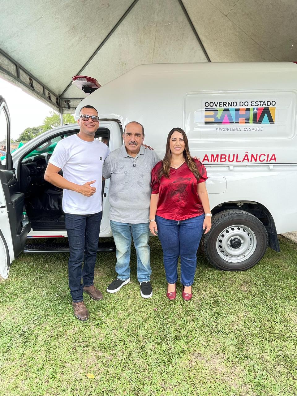Deputada Cláudia Oliveira entrega nova ambulância para Belmonte 5