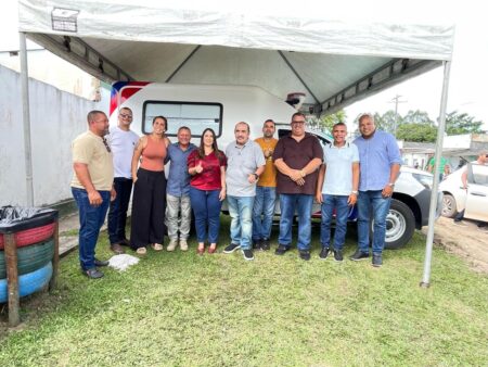 Deputada Cláudia Oliveira entrega nova ambulância para Belmonte 21