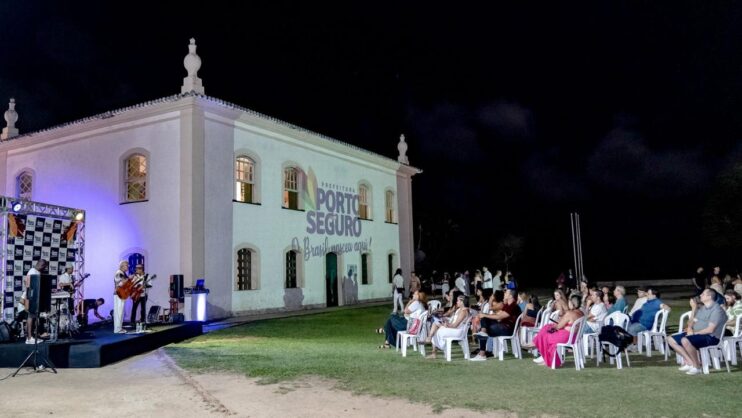 Prefeitura encerra Salão de Artes de Porto Seguro com premiação e música 28