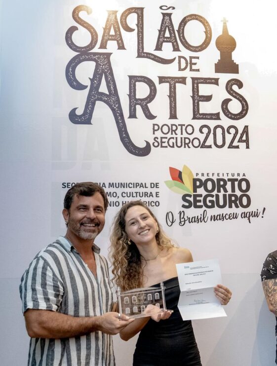 Prefeitura encerra Salão de Artes de Porto Seguro com premiação e música 24
