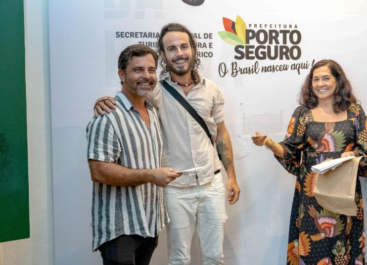 Prefeitura encerra Salão de Artes de Porto Seguro com premiação e música 18