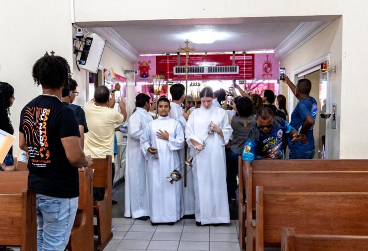 Aniversário do Brasil é comemorado com chegada da Cruz da Primeira Missa 14