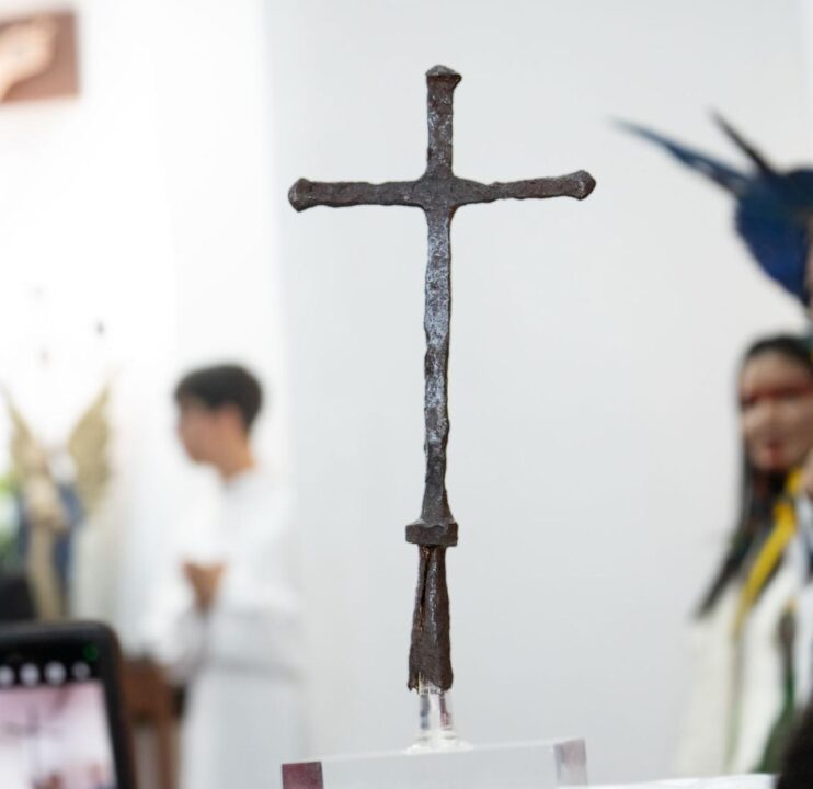 Aniversário do Brasil é comemorado com chegada da Cruz da Primeira Missa 12