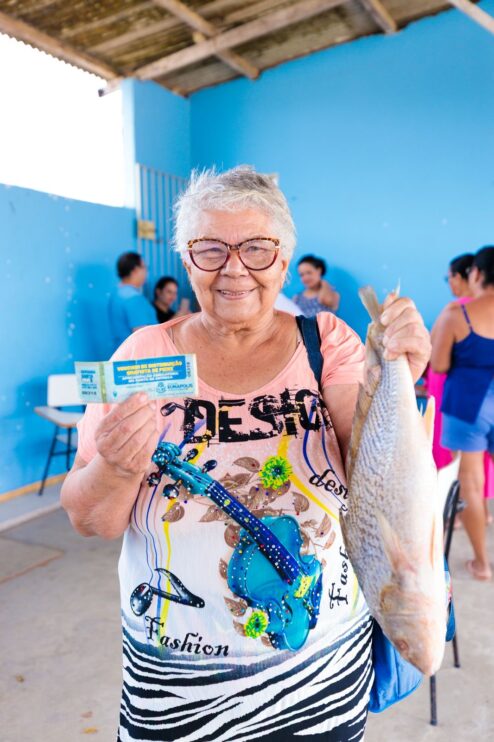 Prefeitura de Eunápolis distribui 20 toneladas de peixe para famílias em situação de vulnerabilidade 14