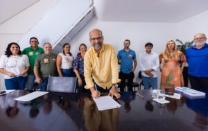 Prefeito Robério propõe aumento de 13,25% para servidores do quadro geral do município 1