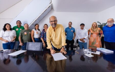 Prefeito Robério propõe aumento de 13,25% para servidores do quadro geral do município 8