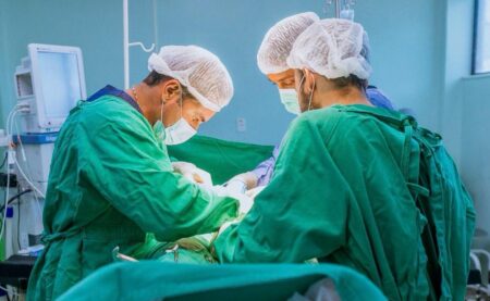 Com 3º mutirão de cirurgias eletivas, Prefeitura de Eunápolis ultrapassa marca de 120 pacientes beneficiados em menos de 4 meses 5