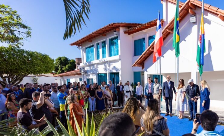 Eunápolis realiza ato cívico de hasteamento das bandeiras em comemoração aos 37 anos de emancipação. 46