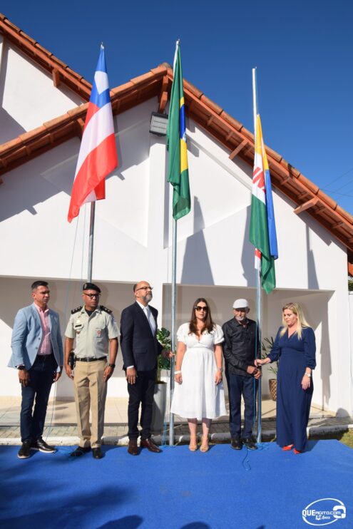 Eunápolis realiza ato cívico de hasteamento das bandeiras em comemoração aos 37 anos de emancipação. 16