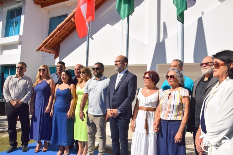 Eunápolis realiza ato cívico de hasteamento das bandeiras em comemoração aos 37 anos de emancipação. 39