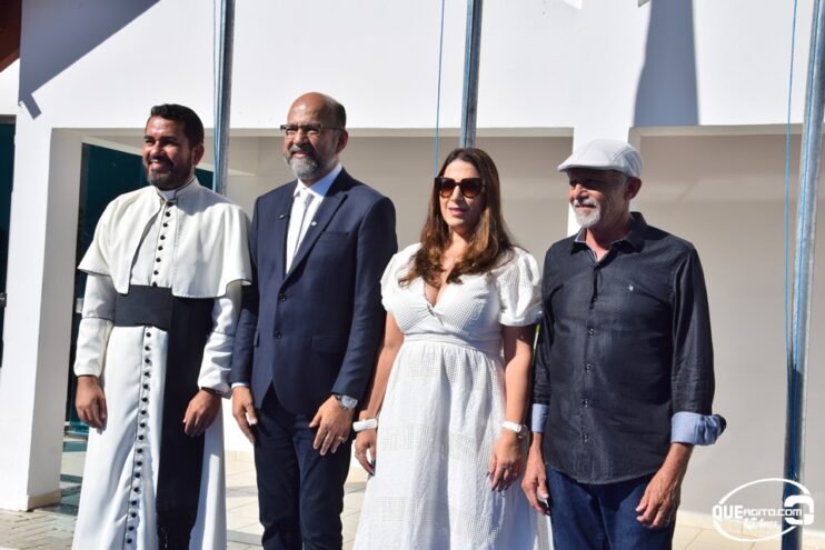 Eunápolis realiza ato cívico de hasteamento das bandeiras em comemoração aos 37 anos de emancipação. 42