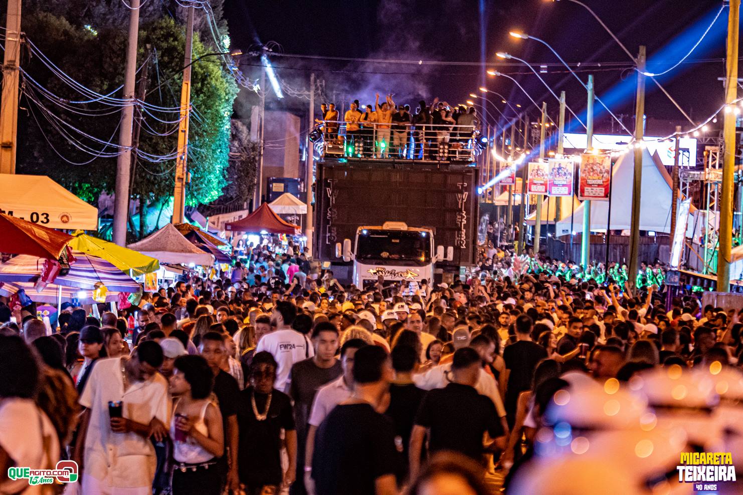 Cheiro de Amor e Durval Lélys animam a segunda noite da Micareta Teixeira 40 anos 13