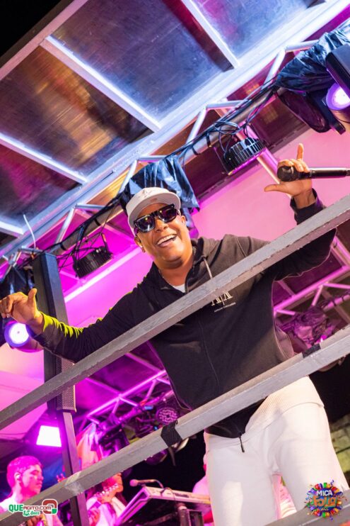 Psirico e Cris Mel agitam a abertura do Mica Folia 2025 em Santa Luzia 101