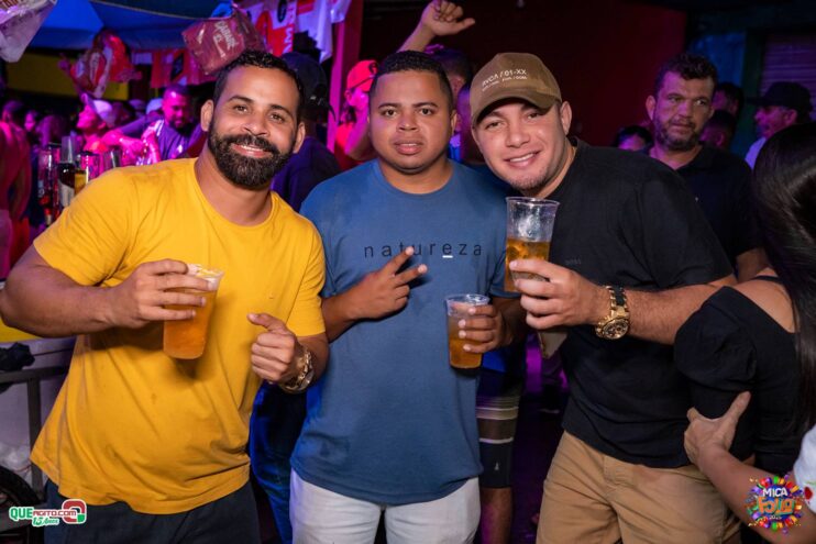 Segunda noite do Mica Folia 2025 é marcada por show de Filhos de Jorge e arrastão com Igor Kannário 215