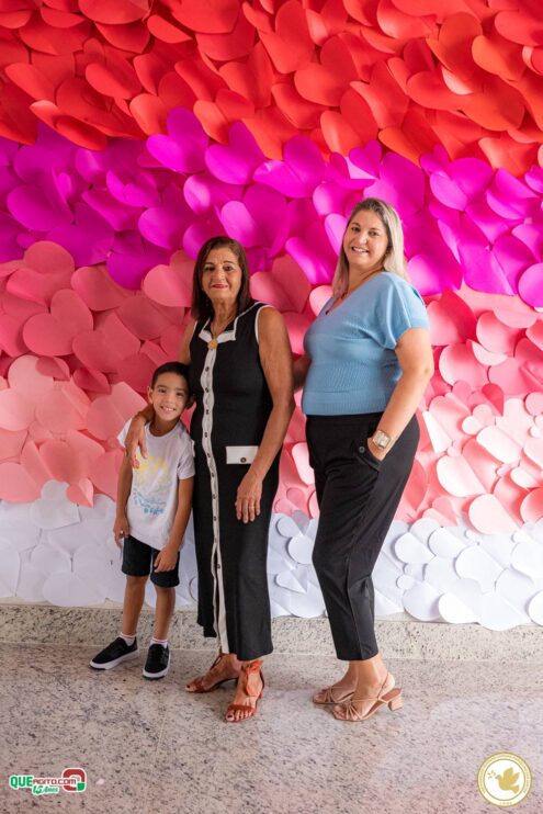 Homenagem às Mães: Uma Celebração de Amor e União na Loja Maçônica Obreiros de Eunápolis 52