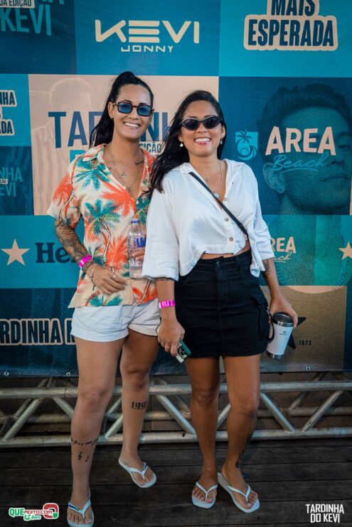 Tardinha do Kevi Jonny atrai fãs de toda a região e lota a Cabana Área Beach 88