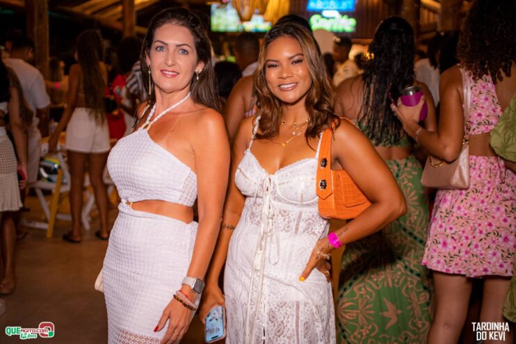 Tardinha do Kevi Jonny atrai fãs de toda a região e lota a Cabana Área Beach 136