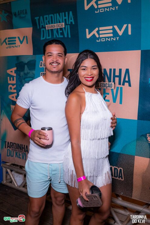 Tardinha do Kevi Jonny atrai fãs de toda a região e lota a Cabana Área Beach 171