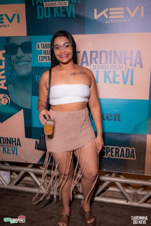 Tardinha do Kevi Jonny atrai fãs de toda a região e lota a Cabana Área Beach 278