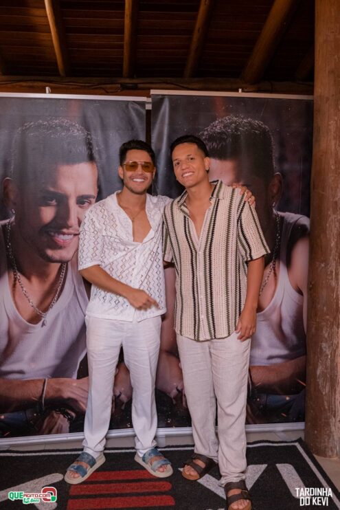 Tardinha do Kevi Jonny atrai fãs de toda a região e lota a Cabana Área Beach 451
