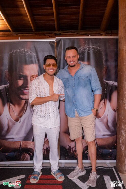 Tardinha do Kevi Jonny atrai fãs de toda a região e lota a Cabana Área Beach 453