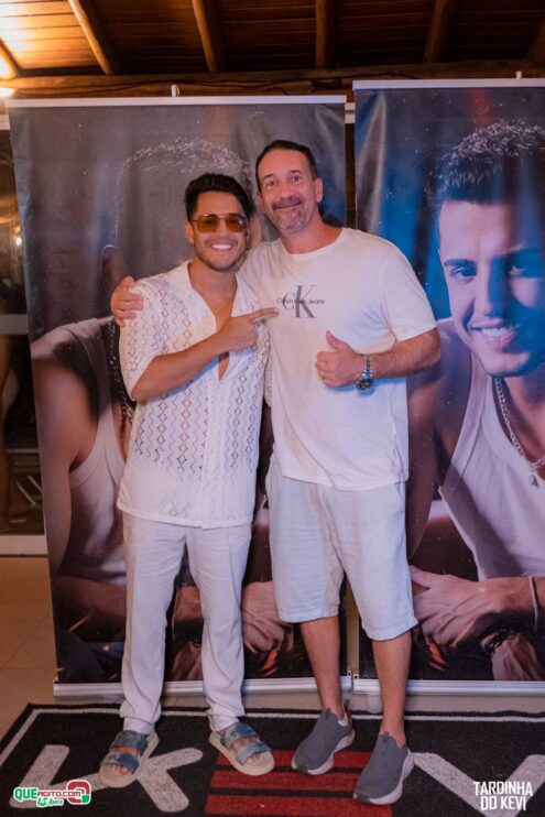 Tardinha do Kevi Jonny atrai fãs de toda a região e lota a Cabana Área Beach 482