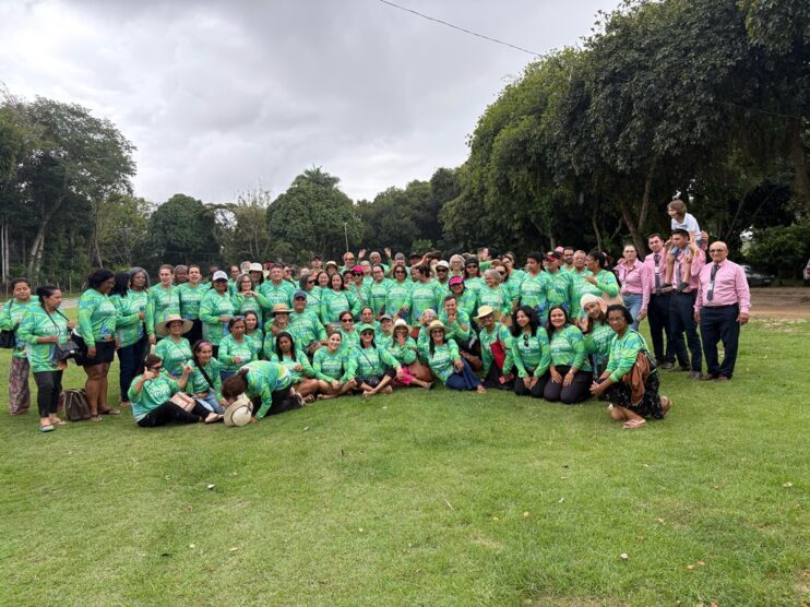 Grupo de idosos de Pontal do Araguaia realiza sonho de conhecer o mar em Porto Seguro 11