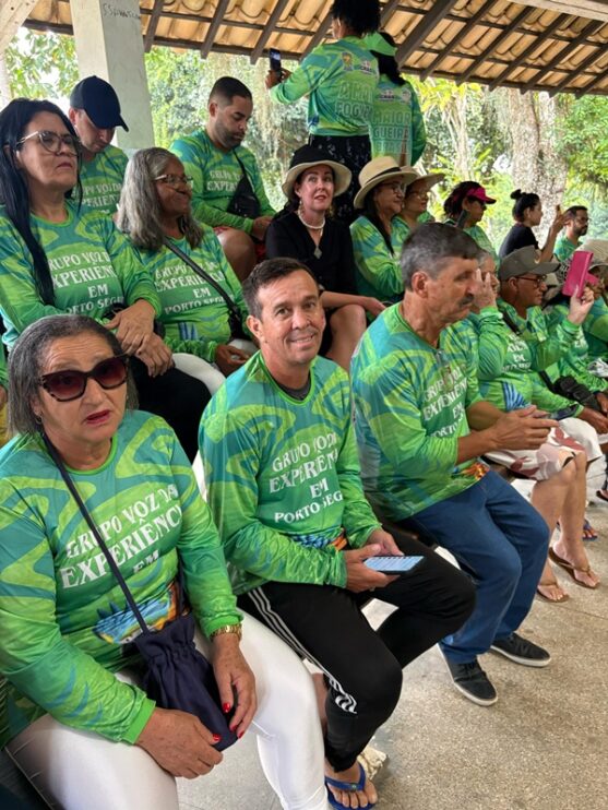 Grupo de idosos de Pontal do Araguaia realiza sonho de conhecer o mar em Porto Seguro 12