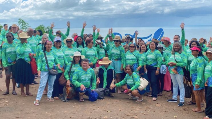 Grupo de idosos de Pontal do Araguaia realiza sonho de conhecer o mar em Porto Seguro 14