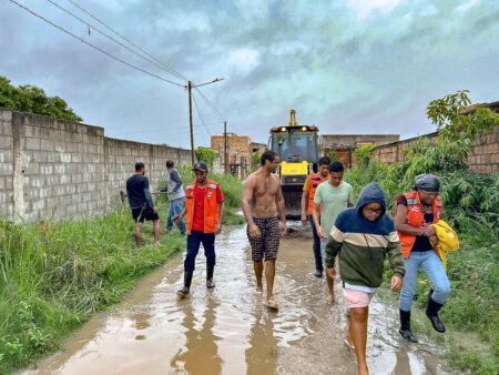 Prefeitura de Porto Seguro dá resposta rápida às ocorrências e famílias afetadas pelas fortes chuvas no município 183
