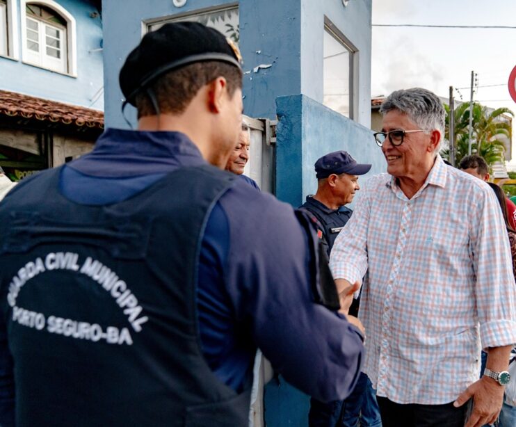 Prefeito Jânio Natal participa de evento em homenagem aos 50 anos da Guarda Municipal de Porto Seguro 12