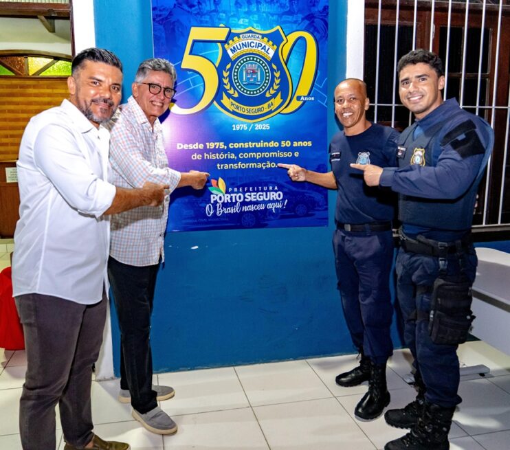 Prefeito Jânio Natal participa de evento em homenagem aos 50 anos da Guarda Municipal de Porto Seguro 24