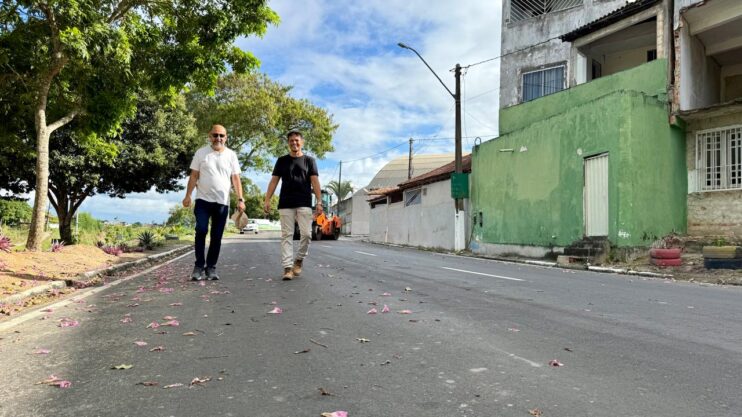 Prefeito Robério vistoria obras em vários pontos da cidade neste sábado (10), em Eunápolis 15