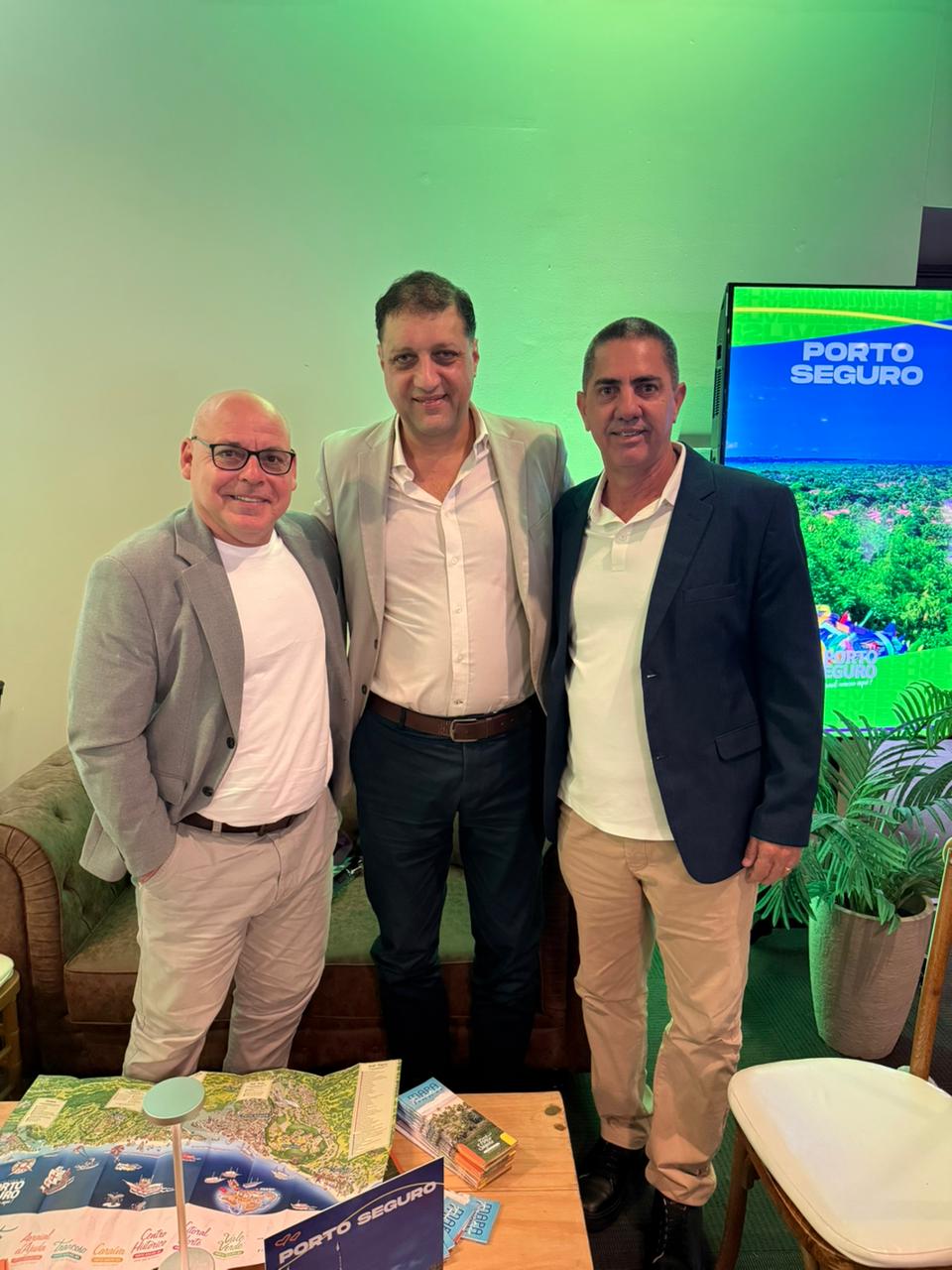 Porto Seguro reforça ações e confirma voo fretado do Uruguai 4