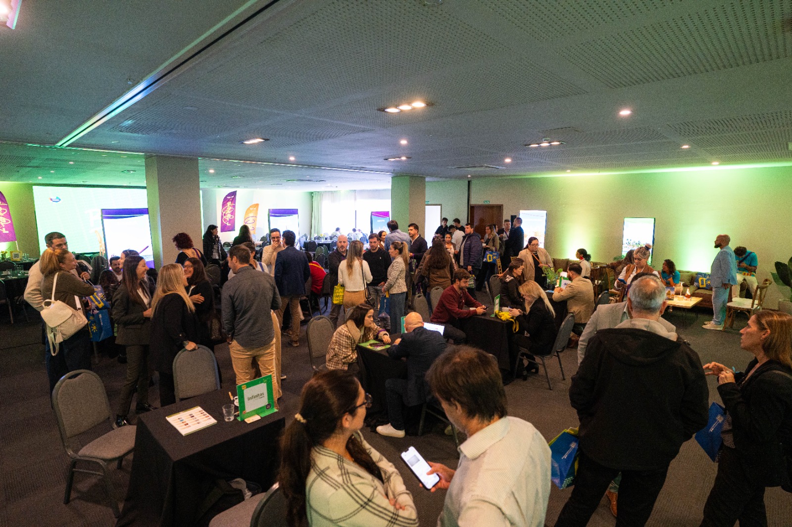 Porto Seguro reforça ações e confirma voo fretado do Uruguai 5