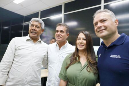 Deputada Cláudia Oliveira cobra soluções para a ponte sobre o Rio Jequitinhonha em encontro com o ministro dos Transportes 6