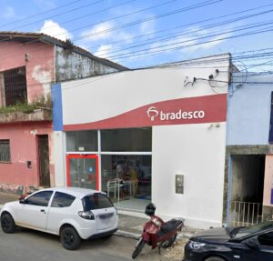 Banco Bradesco anuncia o encerramento das atividades da única agência bancária de Itagimirim; população se mobiliza para reverter a decisão 1