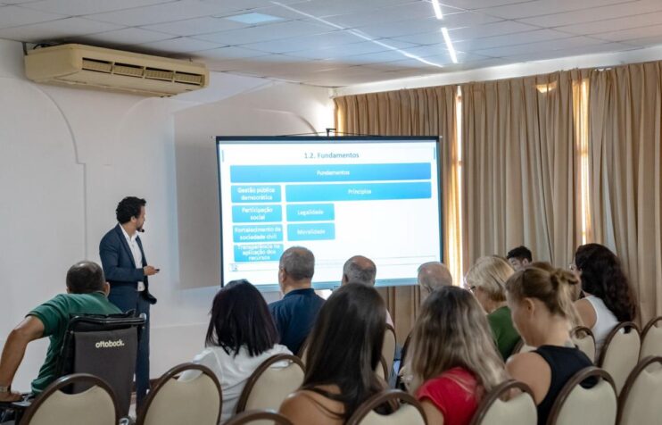 Prefeitura de Porto Seguro promove capacitação de servidores sobre Marco Regulatório das Organizações da Sociedade Civil 11
