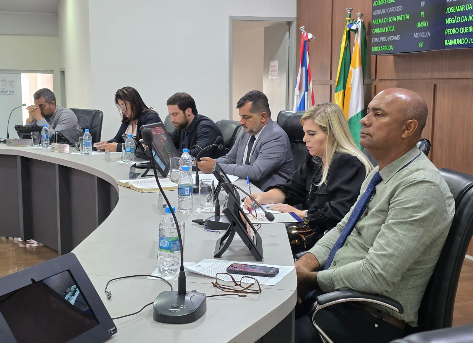 Reajuste dos servidores do Executivo e do Legislativo será votado nesta terça-feira, na Câmara de Eunápolis 5