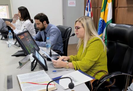 Câmara Municipal aprova reajuste salarial para os servidores efetivos de Eunápolis 344