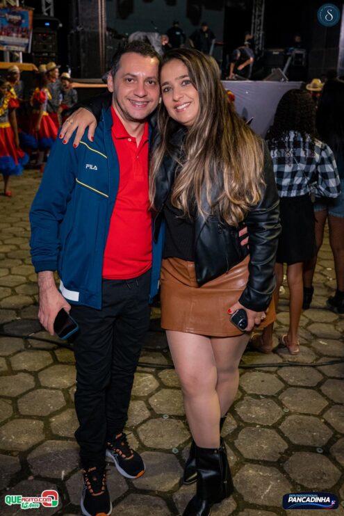 Neto Leite e Cris Mel animam a segunda noite do São João de Jacareci 2025 115