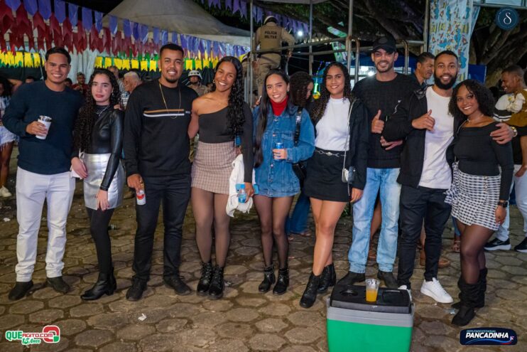 Neto Leite e Cris Mel animam a segunda noite do São João de Jacareci 2025 210