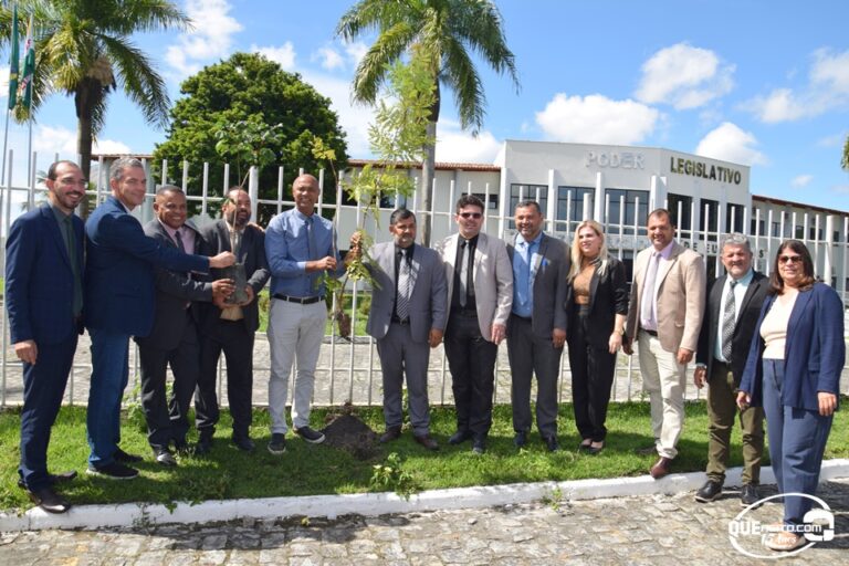 Câmara comemora Dia Mundial do Meio Ambiente com plantio de mudas 120